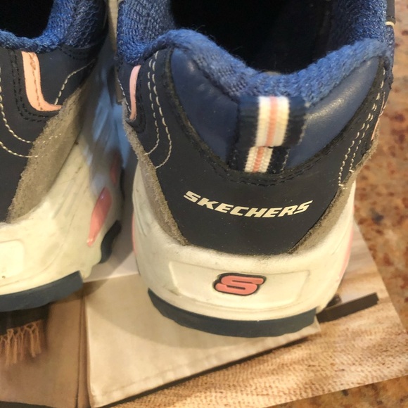 Size 8 sketchers Shoes, lie new. Wore thee times. - Picture 3 of 4